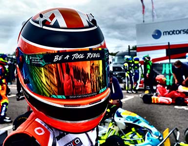 helmet close up bell arai